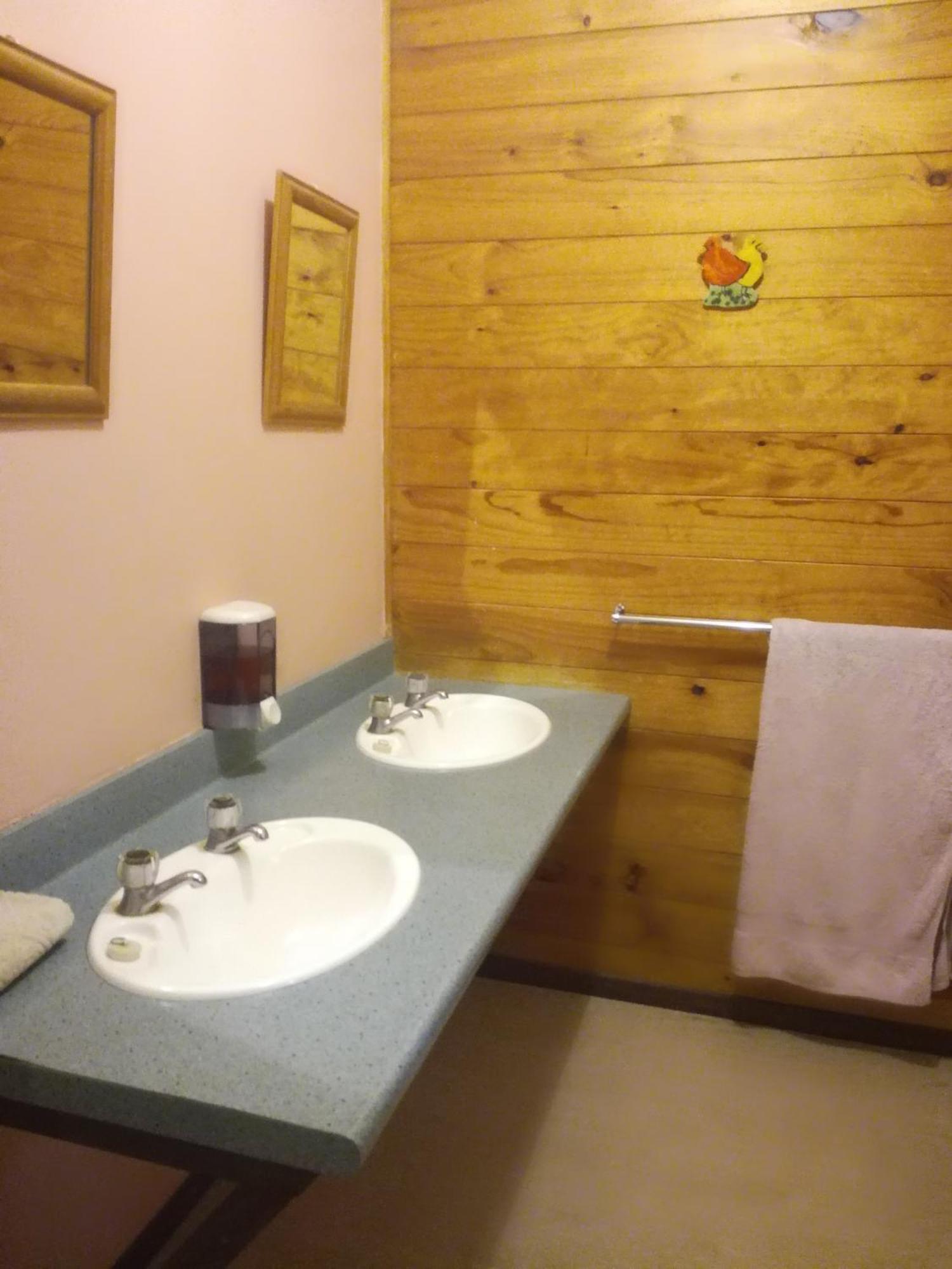 Junohall Backpackers ไวโตโมเคฟส์ ภายนอก รูปภาพ