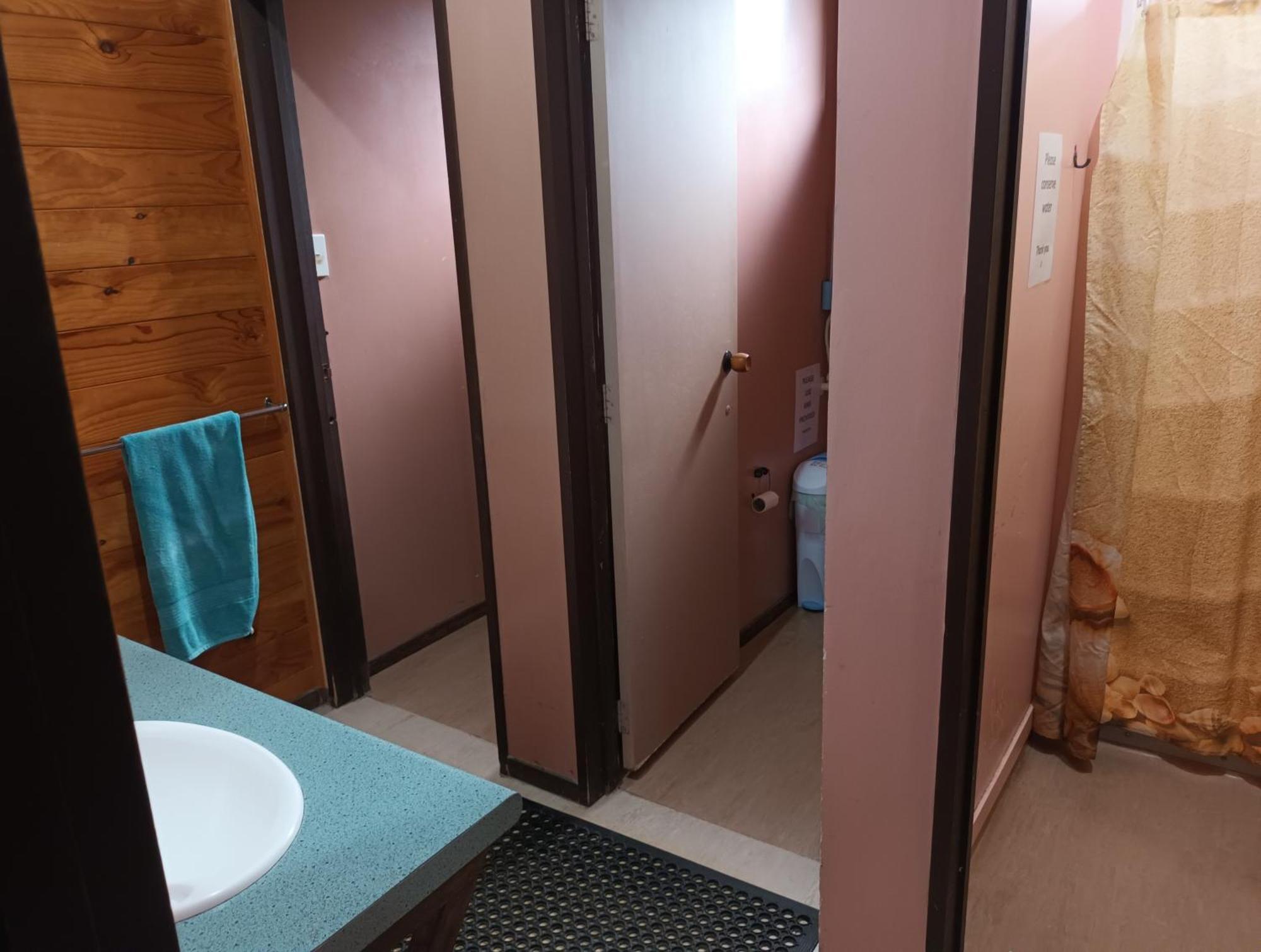 Junohall Backpackers ไวโตโมเคฟส์ ภายนอก รูปภาพ